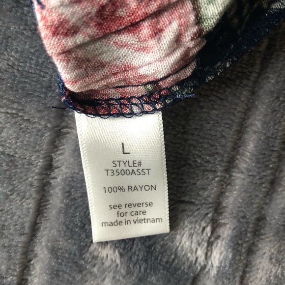 Cropped Tie Front Cold Shoulder Shirt - Picture 5 of 11